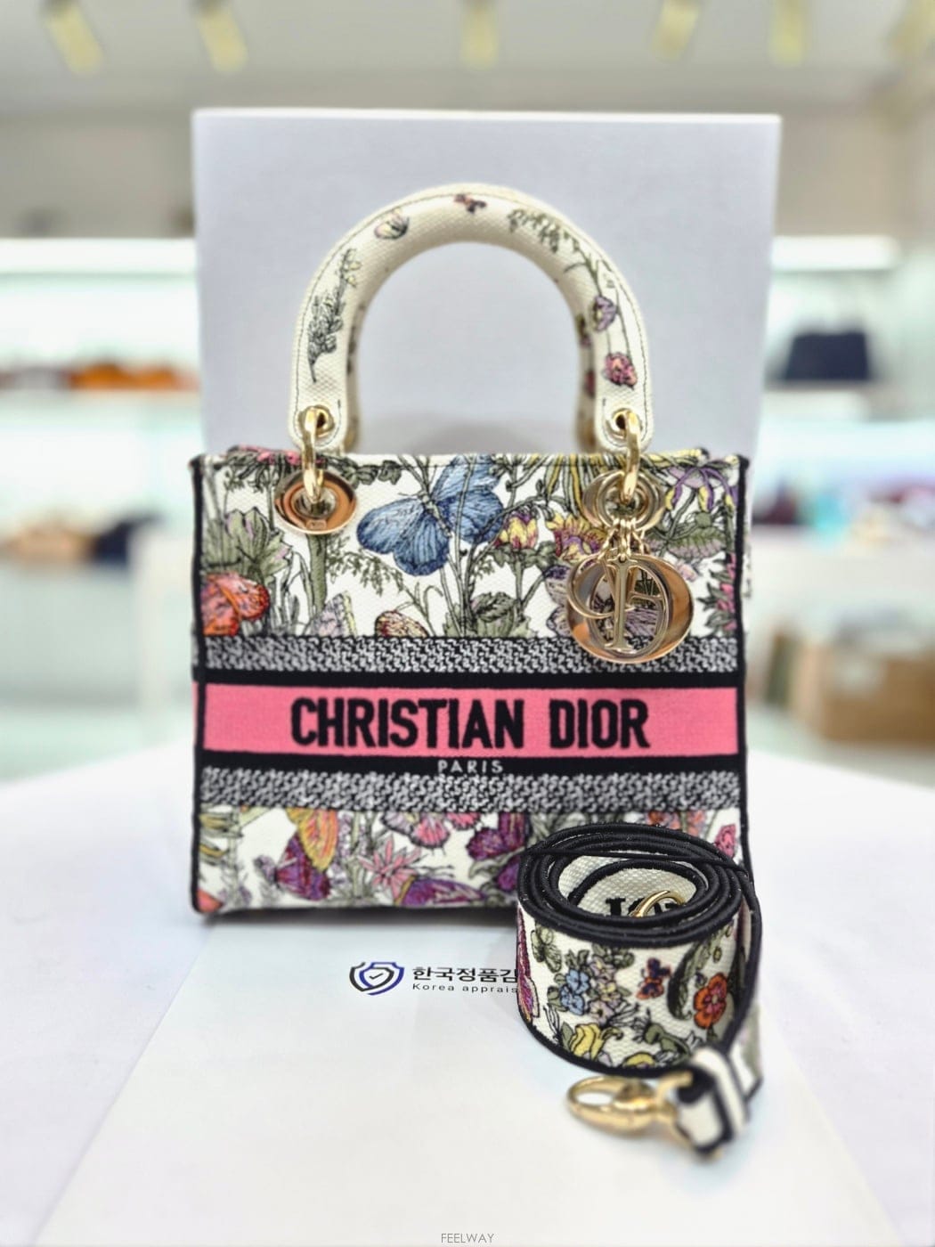 DIOR ��� �ڼ� ���̵� �����Ʈ �̵� ��Ʈ�� ����� M0565OEBJ M20E��� �ڼ� ���̵� �����Ʈ �̵� ��Ʈ�� ����� M0565OEBJ