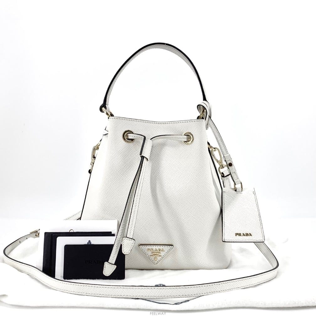PRADA ����� �ﰢ�ΰ� ���ǾƳ� ��Ŷ�� 1BE032����� �ﰢ�ΰ� ���ǾƳ� ��Ŷ�� 1BE032