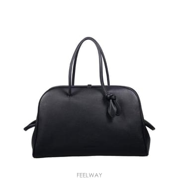 Jacquemus �δ��� JACQUEMUS ��ũ���� ���� ��Ʈ���δ��� JACQUEMUS ��ũ���� ���� ��Ʈ��