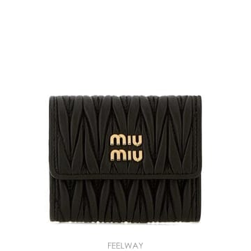 Miu Miu �δ��� MIU MIU �̿�̿� ���� �����δ��� MIU MIU �̿�̿� ���� ����
