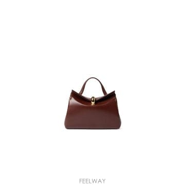 Jacquemus �δ��� JACQUEMUS ��ũ���� ���� ��Ʈ���δ��� JACQUEMUS ��ũ���� ���� ��Ʈ��