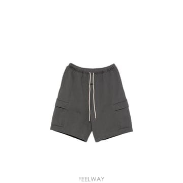 Fear of God �δ��� FEAR OF GOD ESSENTIALS �Ǿ���갫 ������ �׷��� �����δ��� FEAR OF GOD ESSENTIALS �Ǿ���갫 ������ �׷���