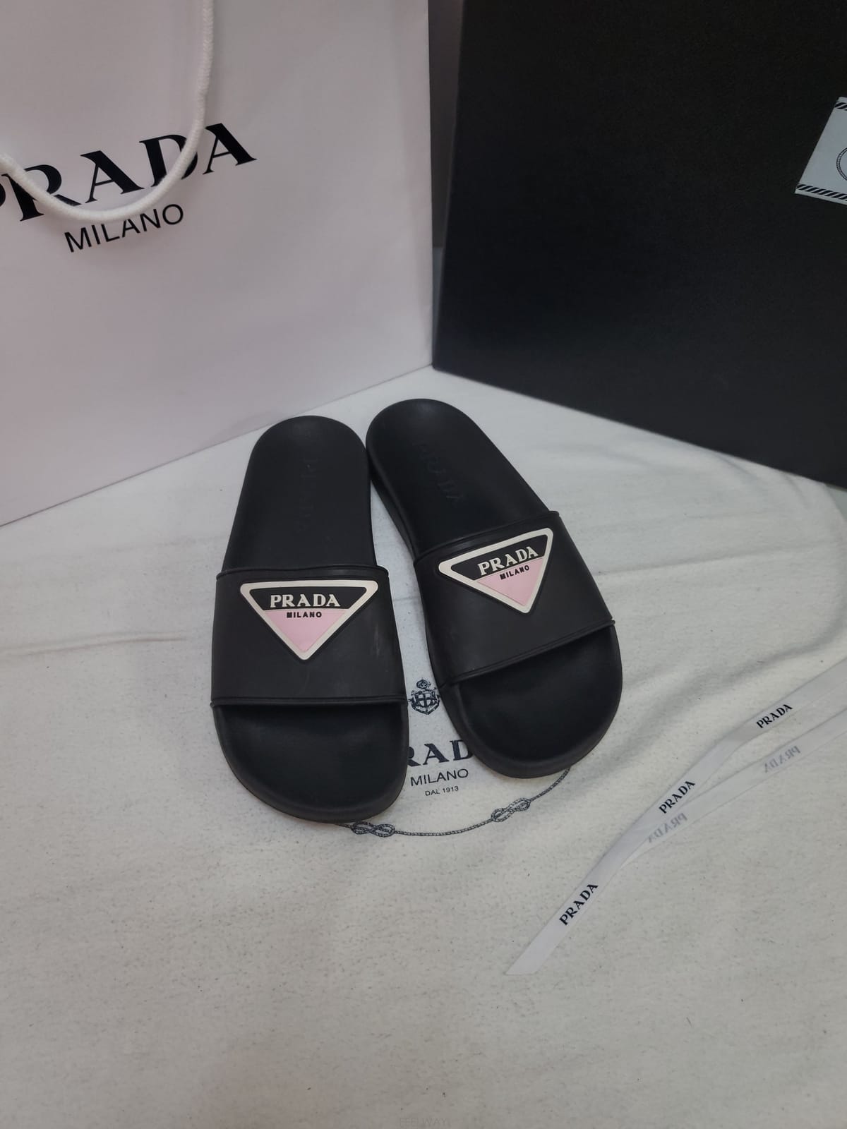 PRADA ����� �����̵� ����������� �����̵� ������