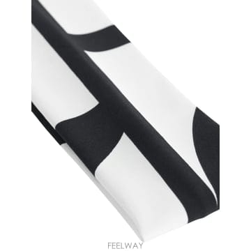 Toteme Toteme Monogram ����� 253WSH0043FB0221141 TP575619912Toteme Monogram ����� 253WSH0043FB0221141 TP5756199