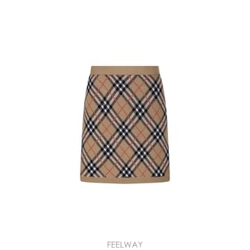 Burberry 25FW Burberry AU25 WW SMT 4 1 102 ��ĿƮ 8110604C1309 TP571834525FW Burberry AU25 WW SMT 4 1 102 ��ĿƮ 8110604C1309 