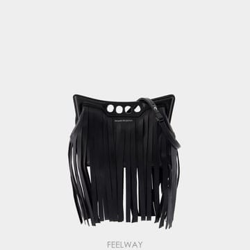 Alexander Mcqueen 24SS �˷���� ���� ���� ���� ũ�ν��ٵ� �� 7759081Z1BB1000 TP57728875024SS �˷���� ���� ���� ���� ũ�ν��ٵ� �� 7759081Z1BB