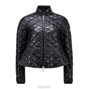Moncler 25SS Moncler ���� �ٿ� ���� J20931A00011788LC999 TP57212002425SS Moncler ���� �ٿ� ���� J20931A00011788LC999 TP572