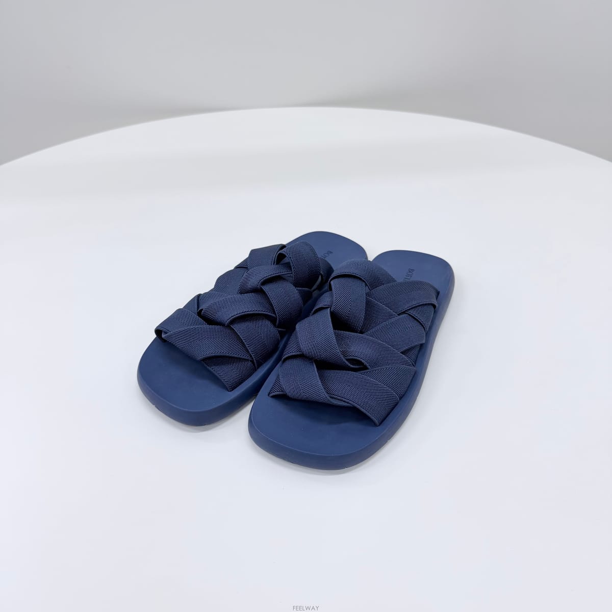 Bottega Veneta [A��/250] ���װ�����Ÿ ��Ʈ��ġ���� ���� ������ ���̺�[A��/250] ���װ�����Ÿ ��Ʈ��ġ���� ���� ������ ���̺�