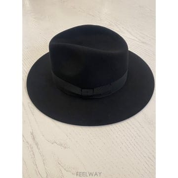 CELINE 26SS Celine Felt ���� 2AUR8855D38NO TP57211962626SS Celine Felt ���� 2AUR8855D38NO TP572119626