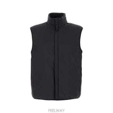 Herno 26SS ������ ���� nylon sleeveless ���� GI00205UL128539300 TP576483926SS ������ ���� nylon sleeveless ���� GI00205UL128539