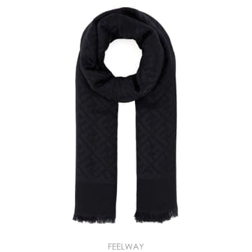 FENDI 26SS Fendi SCIALLE FF GOTS FXT069AJW7F0QA1 TP57232350926SS Fendi SCIALLE FF GOTS FXT069AJW7F0QA1 TP572323509