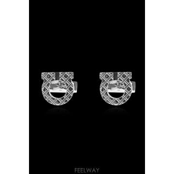 Ferragamo 26FW ����䷹ ��󰡸� Brass Ŀ���� ��ũ in the ������ of a �ΰ� 770417CLNKGAN26FW ����䷹ ��󰡸� Brass Ŀ���� ��ũ in the ������