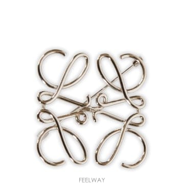 26FW Loewe Anagram Pin 111250209230 TP572374153