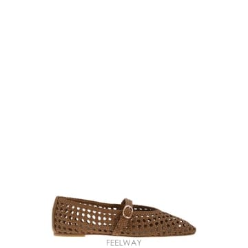 Stuart Weitzman 26SS ��Ʃ��Ʈ�������� Woven nappa ���� flats with strap SN724YVY TP57426SS ��Ʃ��Ʈ�������� Woven nappa ���� flats with stra