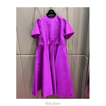 Valentino 23SS Valentino ���� ��ĿƮ 2B3VA1L06DEYU4 TP57338126523SS Valentino ���� ��ĿƮ 2B3VA1L06DEYU4 TP573381265