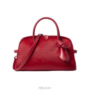 Jacquemus 26SS ��ũ���� Red ��Ʈ hair ����  Compact �� elegant design  Structur26SS ��ũ���� Red ��Ʈ hair ����  Compact �� elegant d