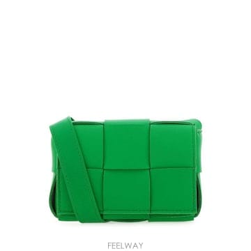 Bottega Veneta 26SS ���װ�����Ÿ Grass geen nappa ���� Candy cassette ī��Ʈ ũ�ν��ٵ� �� 626SS ���װ�����Ÿ Grass geen nappa ���� Candy cassette