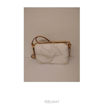 Alviero Martini 21FW �˺񿡷� ����Ƽ�� ���� messenger �� D02761880900 TP57807952621FW �˺񿡷� ����Ƽ�� ���� messenger �� D02761880900 