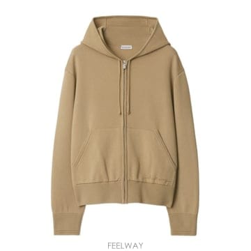 Burberry 25SS Burberry ���� ��Ʈ ������ 80944461 TP57182832825SS Burberry ���� ��Ʈ ������ 80944461 TP571828328