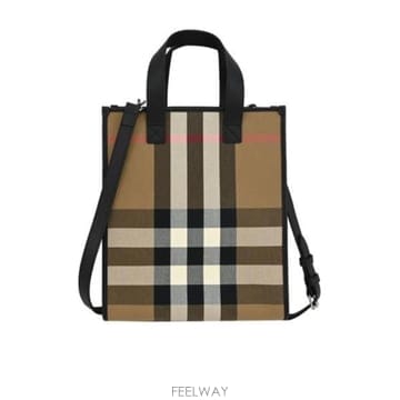 Burberry 25FW Burberry ���� messenger �� 80845521 TP57718810925FW Burberry ���� messenger �� 80845521 TP577188109