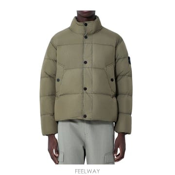 Stone Island 26SS ������Ϸ��� �ٿ� ���� with stand �� collar L1S154100109S0A23V005G26SS ������Ϸ��� �ٿ� ���� with stand �� collar L1S15