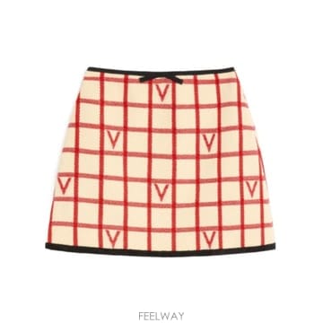 Valentino 25FW Valentino ���� ���� BRADJ49JNBRS TP57518130425FW Valentino ���� ���� BRADJ49JNBRS TP575181304