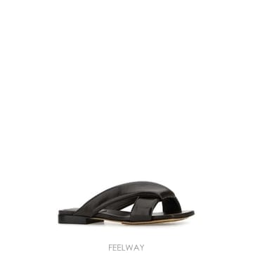 Bottega Veneta 25SS ���װ�����Ÿ ��ũ ���� ���� Riva ������ 827569V3H902113 TP57819105825SS ���װ�����Ÿ ��ũ ���� ���� Riva ������ 827569V