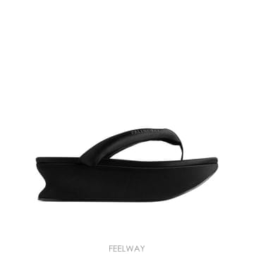 Balenciaga Balenciaga Platform Slides Gaeta 869909W0WM01000 TP574749950Balenciaga Platform Slides Gaeta 869909W0WM01000 TP574
