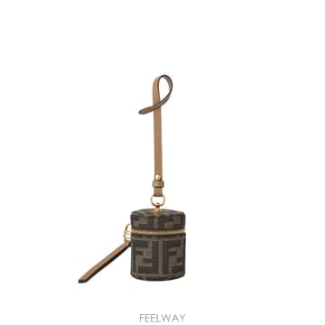 FENDI 26SS Fendi ���� Ű ü�� 8M0518A98PF0A6E TP57212933726SS Fendi ���� Ű ü�� 8M0518A98PF0A6E TP572129337