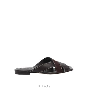 TODS 26SS TOD S FLAT ���� ���� WITH CROSSED STRAPS XXW99L0JY50V1SS80826SS TOD S FLAT ���� ���� WITH CROSSED STRAPS XXW99L0J