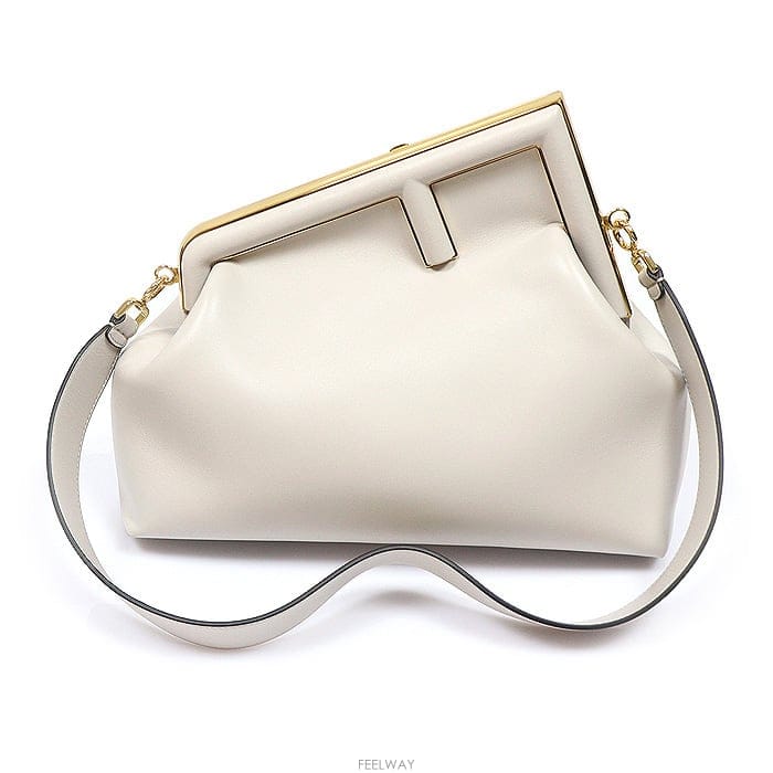FENDI Fendi(���) 8BP127 ����Ʈ �׷��� ���� F�ΰ� �۽�Ʈ �̵� Ŭ��ġ �����Fendi(���) 8BP127 ����Ʈ �׷��� ���� F�ΰ� �۽�Ʈ ��