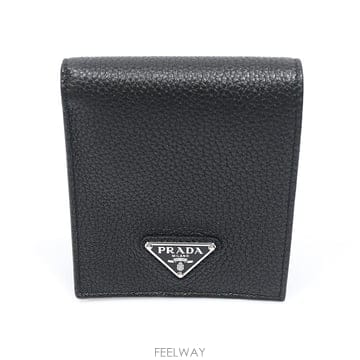 Prada(프라다) 2MO513 블랙 비텔로 다이노 트라이앵글 반지갑