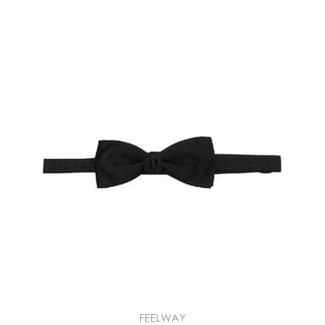 Saint Laurent �׶�����Ÿ �ؿ� ���ζ� ���� SILK BOW TIE 7373053Y0111000�׶�����Ÿ �ؿ� ���ζ� ���� SILK BOW TIE 7373053Y01110