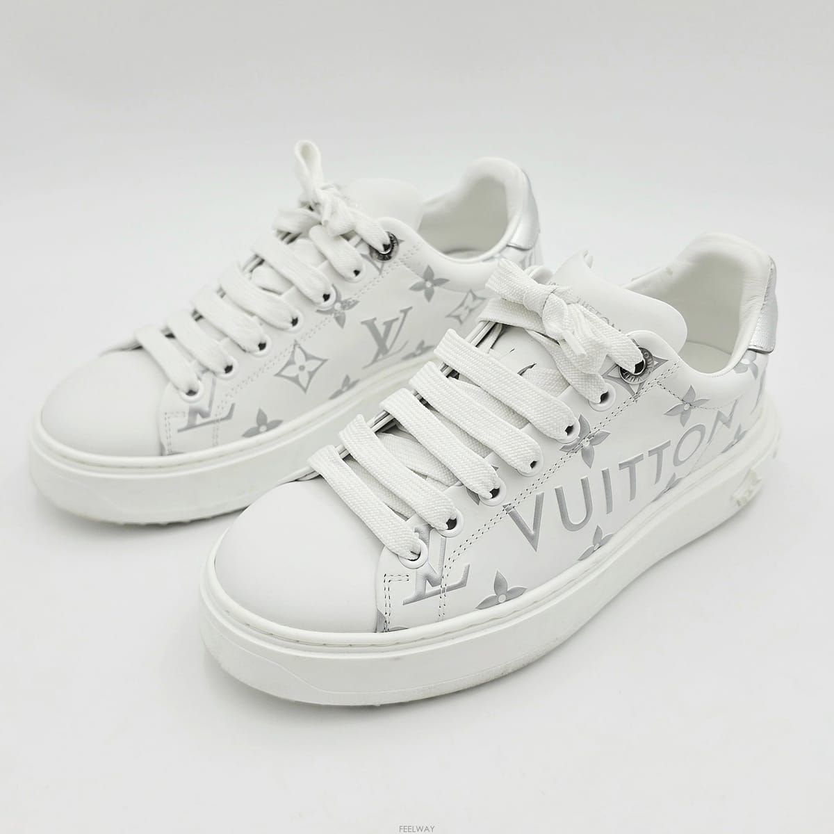 Louis Vuitton ���̺��� Ÿ�Ӿƿ� ����Ŀ�� 35size���̺��� Ÿ�Ӿƿ� ����Ŀ�� 35size