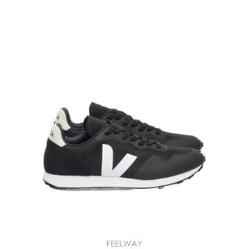 25FW Veja 여성 스니커즈 RT0102698 TP577185147