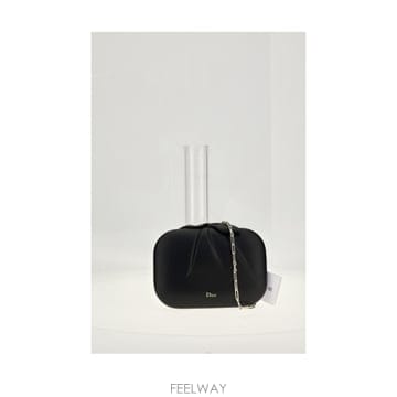 DIOR [K68]��� M3085OMSL 900 ���� ����� ũ�ν��� ��Ŷ�� ž�ڵ�� BOX NAPPA[K68]��� M3085OMSL 900 ���� ����� ũ�ν��� ��Ŷ�� ž