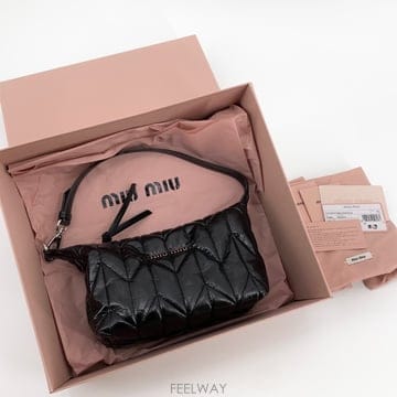 Miu Miu �̿�̿� ���Ǹ� �÷� �̴� ȣ����̿�̿� ���Ǹ� �÷� �̴� ȣ����