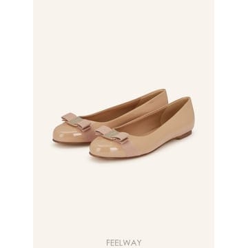 페라가모 Ballet flats VARINA