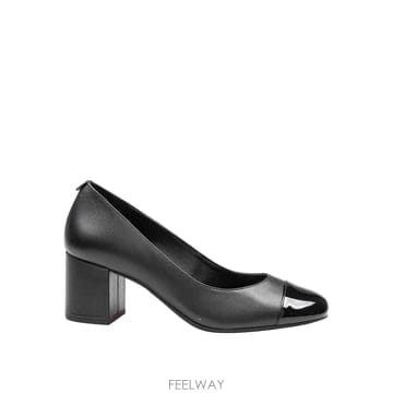 26SS 마이클코어스 PERLA FLEX Decollete in 블랙 레더 40T5PLMP1L001 TP57