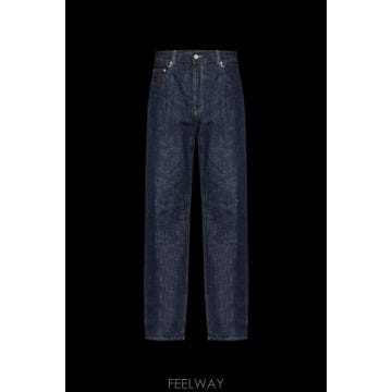 Jacquemus 26SS ��ũ���� Jeans Droit PAM00028AD00052380 TP57748631426SS ��ũ���� Jeans Droit PAM00028AD00052380 TP5774863