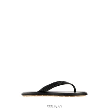 26SS 보테가베네타 블랙 rubber Sampieri thong 슬리퍼 867821V00P51000 TP5