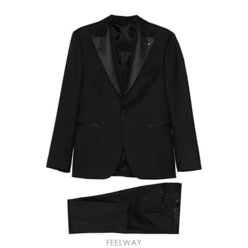 | Other Brand | 26SS Tagliatore ���� �� Tuxedo With Satin Lapels EFBR15A010700026SS Tagliatore ���� �� Tuxedo With Satin Lapels EFBR1