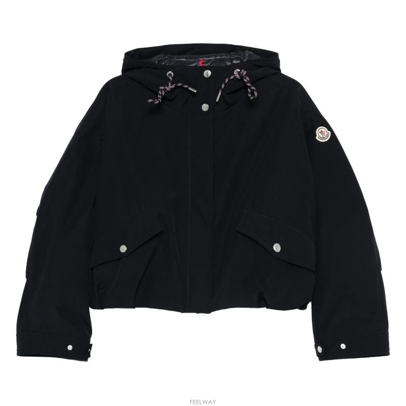 Moncler 26SS ��Ŭ���� ��Į������ ���� �ٿ� ���� 1A00018 5994N 74226SS ��Ŭ���� ��Į������ ���� �ٿ� ���� 1A00018 5994N 