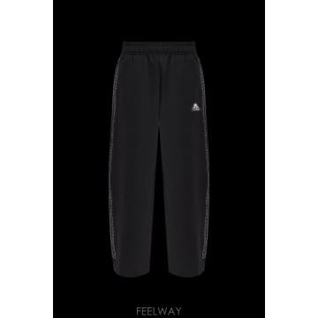 Adidas 26SS ADIDAS Sweatpants with �ΰ� KD04980BLACK TP57442054226SS ADIDAS Sweatpants with �ΰ� KD04980BLACK TP574420