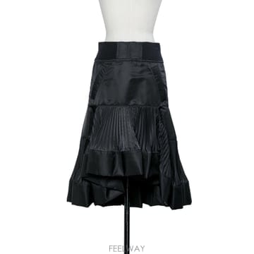 Sacai 26SS Sacai Pleated insert ��ĿƮ 2608307001 TP57071095726SS Sacai Pleated insert ��ĿƮ 2608307001 TP57071095
