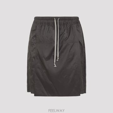 Moncler 26SS Moncler Kiltshorts MU01F2B01M8114828 TP57066777926SS Moncler Kiltshorts MU01F2B01M8114828 TP570667779