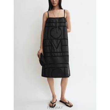 Toteme 26SS Toteme ���� �巹�� 253WRD0266FB0491263 TP57555388426SS Toteme ���� �巹�� 253WRD0266FB0491263 TP57555388