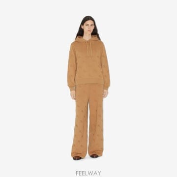 Burberry 24SS Burberry ���� ��Ʈ ������ 80720911 TP57320985924SS Burberry ���� ��Ʈ ������ 80720911 TP573209859