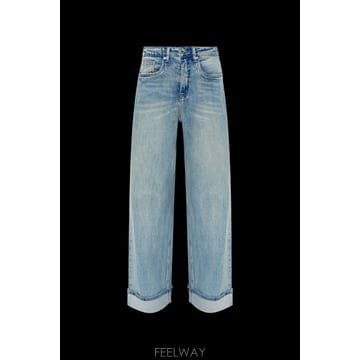 | Other Brand | GESTUZ Gzsara jeans 109108090WASHEDBLUE TP571243540GESTUZ Gzsara jeans 109108090WASHEDBLUE TP571243540