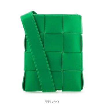 Bottega Veneta 25SS ���װ�����Ÿ Phone �Ŀ�ġ with strap 729298VBWD33724 TP57237416325SS ���װ�����Ÿ Phone �Ŀ�ġ with strap 729298VBWD33